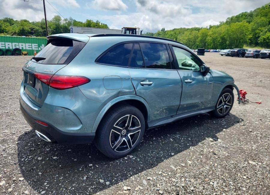 Salvage 2025 Mercedes Benz Glc 300 4matic in Blue