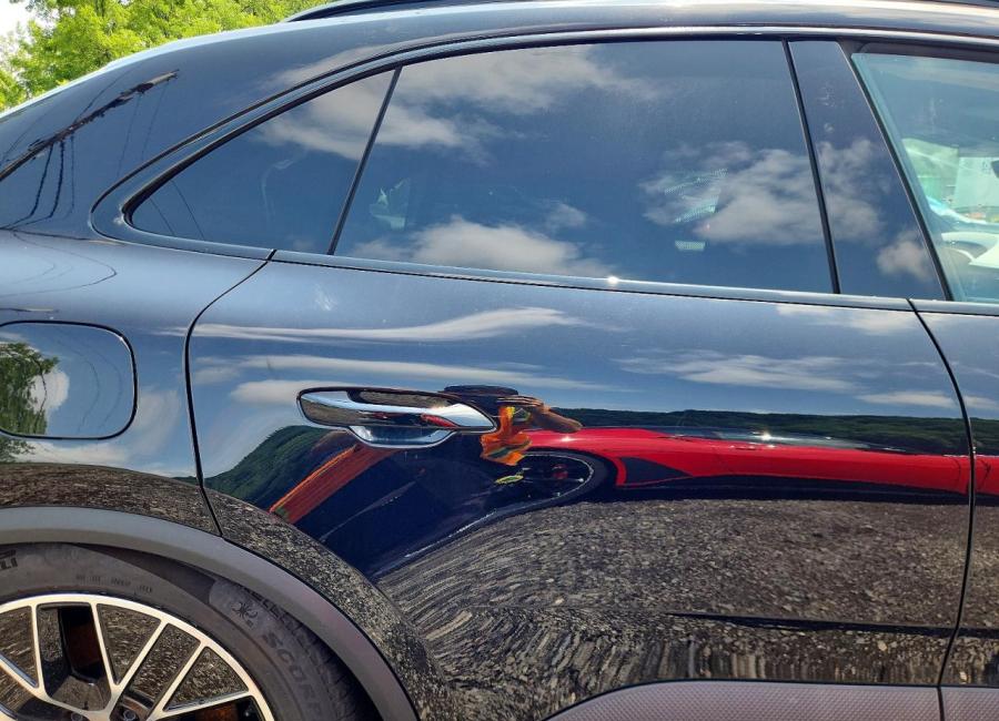 Salvage 2025 Porsche Macan 4s in Black