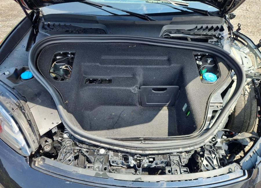 Salvage 2025 Porsche Macan 4s in Black
