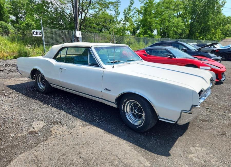 Salvage 1967 Oldsmobile Cutlass  in White