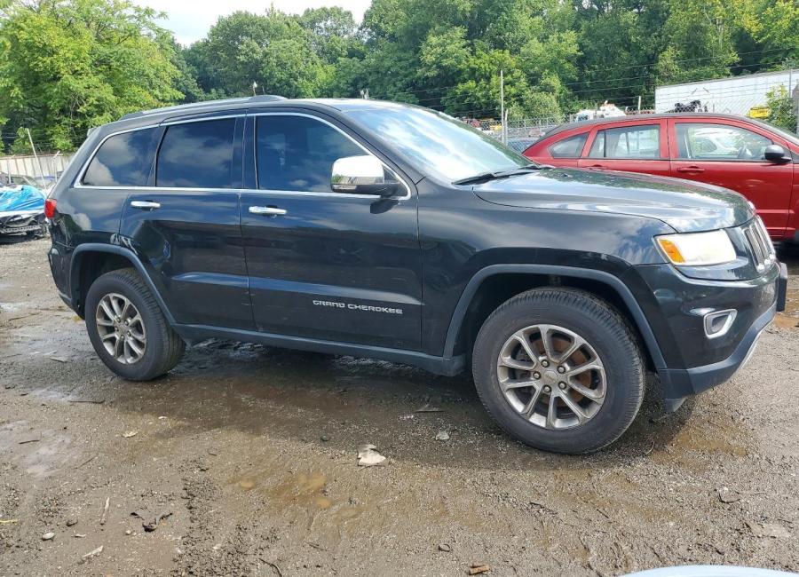 Salvage 2016 Jeep Grand Cherokee Limited in Black