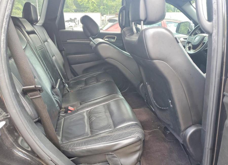 Salvage 2016 Jeep Grand Cherokee Limited in Black