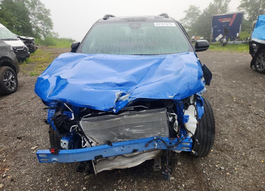 Salvage 2025 Chevrolet Equinox Rs in Blue
