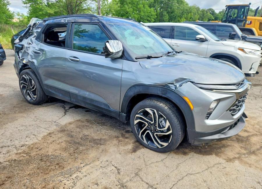 Salvage 2026 Chevrolet Trailblazer Rs in Silver