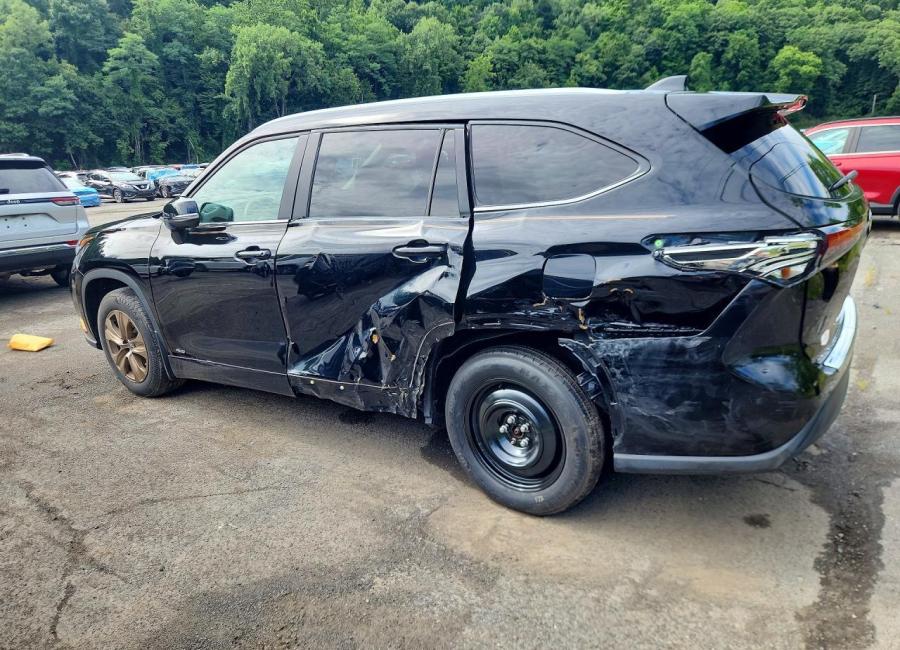Salvage 2023 Toyota Highlander Hybrid Bronze Edition in Black