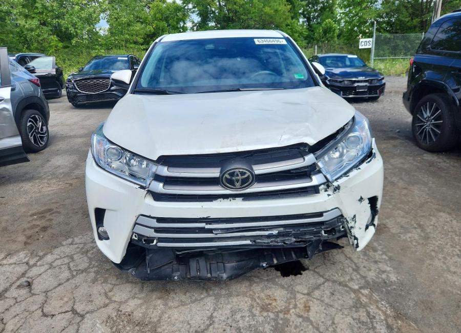 Salvage 2019 Toyota Highlander Le Plus in White