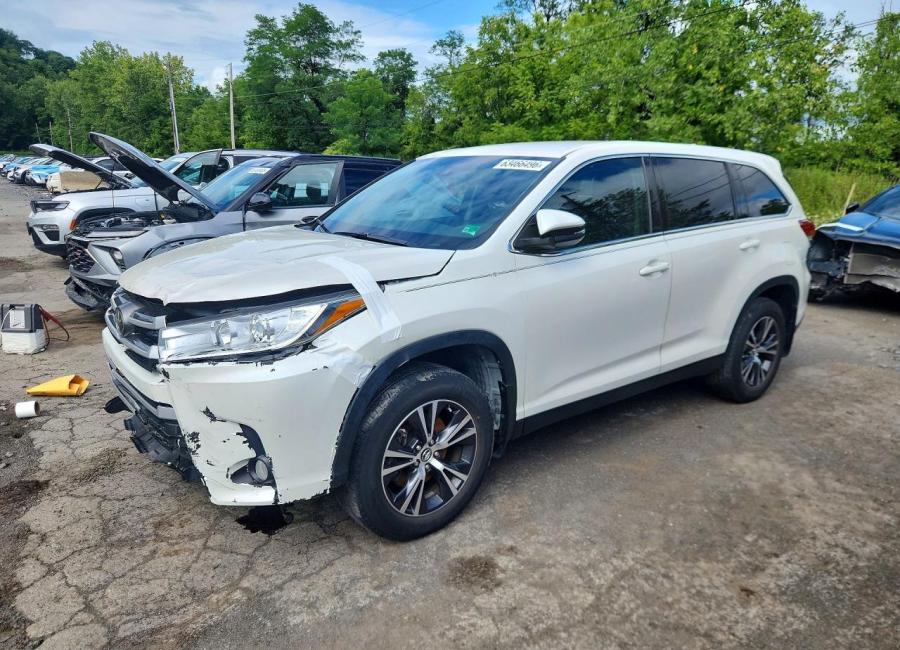 Salvage 2019 Toyota Highlander Le Plus in White