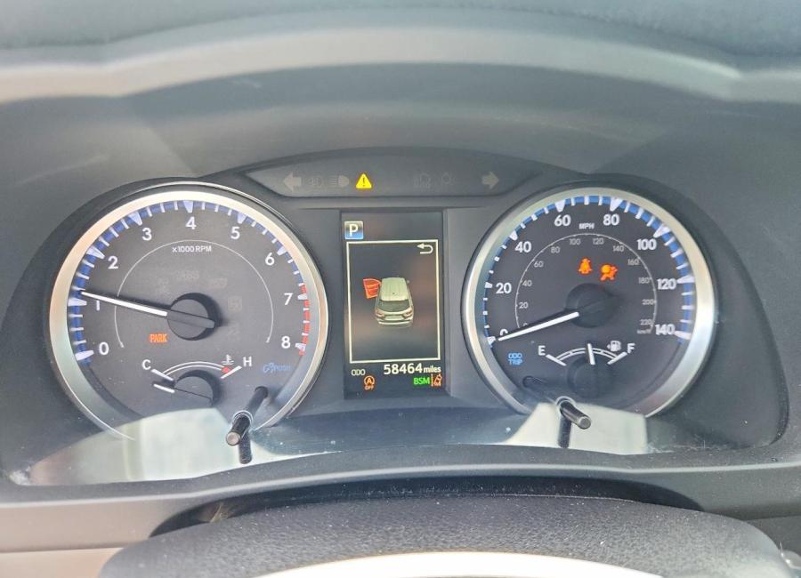 Salvage 2019 Toyota Highlander Le Plus in White