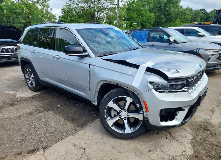 Salvage 2023 Jeep Grand Cherokee Limited 4xe in Silver