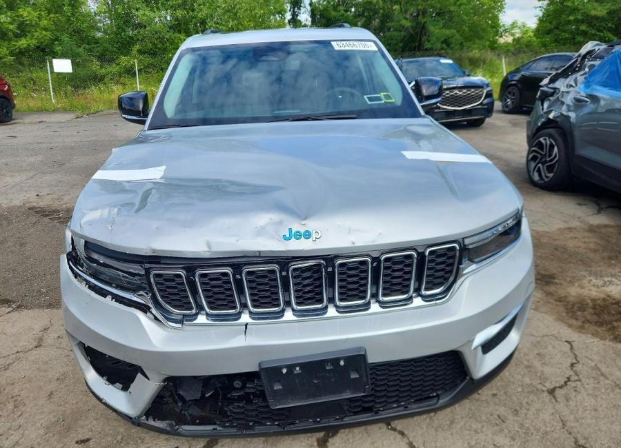 Salvage 2023 Jeep Grand Cherokee Limited 4xe in Silver
