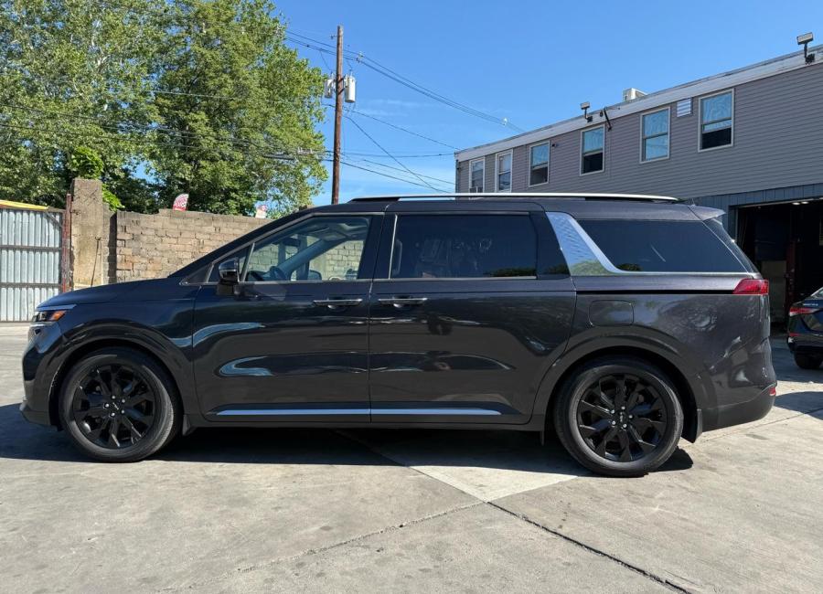 Salvage 2023 Kia Carnival Sx Prestige in Black