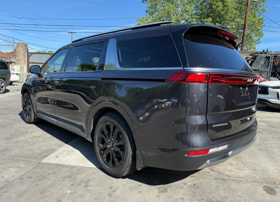 Salvage 2023 Kia Carnival Sx Prestige in Black