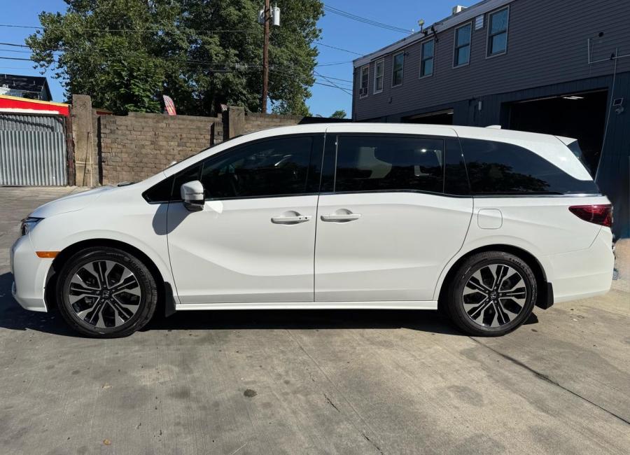Salvage 2026 Honda Odyssey Elite in White