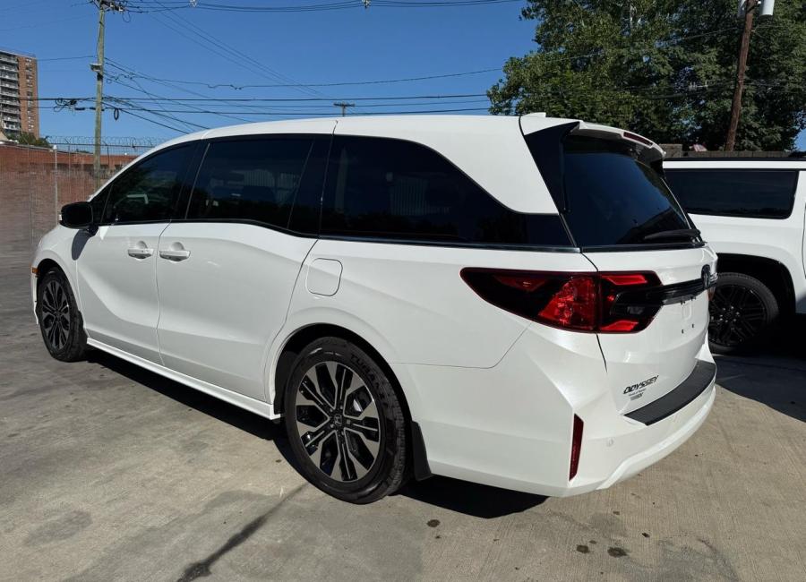 Salvage 2026 Honda Odyssey Elite in White