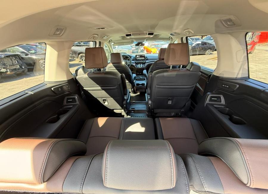 Salvage 2026 Honda Odyssey Elite in White