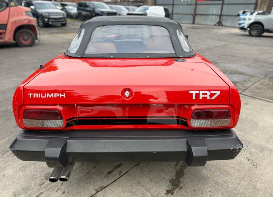 Salvage 1980 Triumph Tr7 Roadster in Red