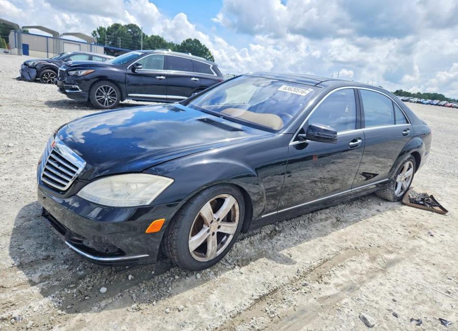 Salvage 2013 Mercedes Benz S 550 4matic in Black