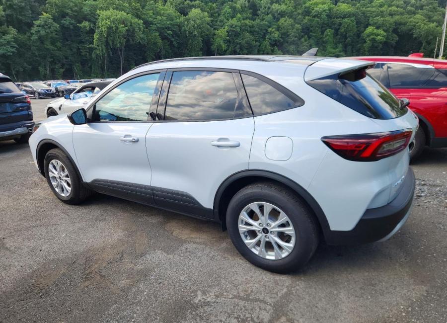 Salvage 2025 Ford Escape Active in White