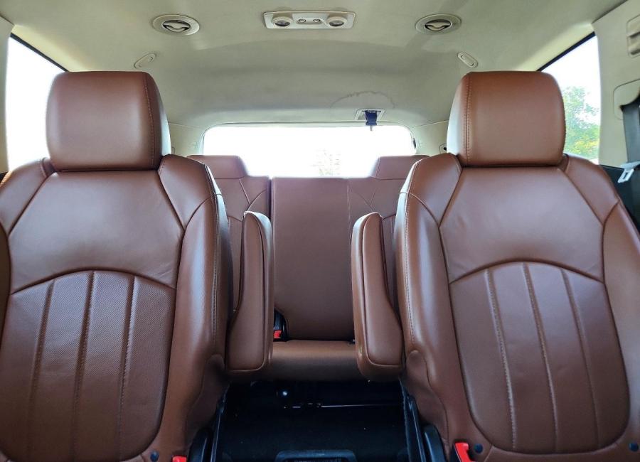 Salvage 2017 Chevrolet Traverse Premier in Black