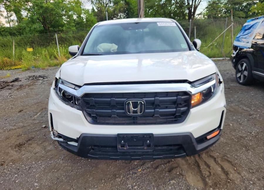 Salvage 2025 Honda Ridgeline  in White
