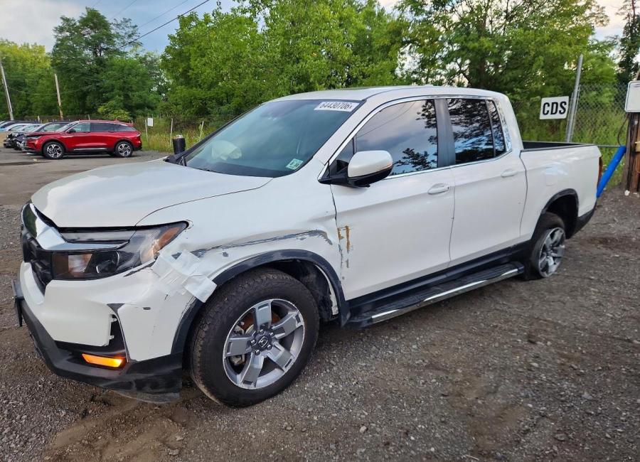 Salvage 2025 Honda Ridgeline  in White