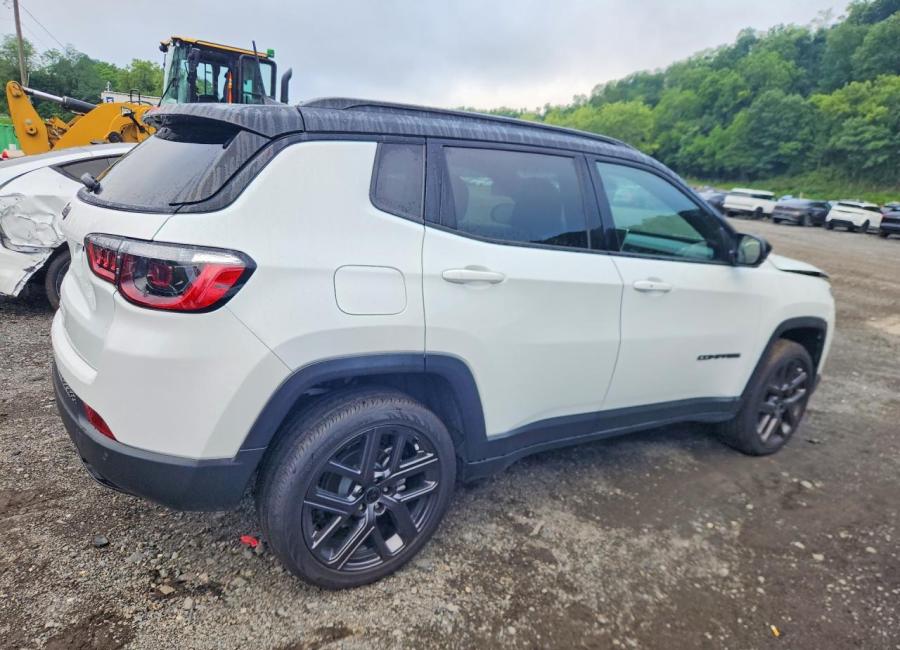Salvage 2026 Jeep Compass Limited in White