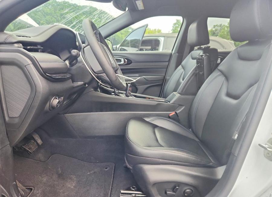 Salvage 2026 Jeep Compass Limited in White