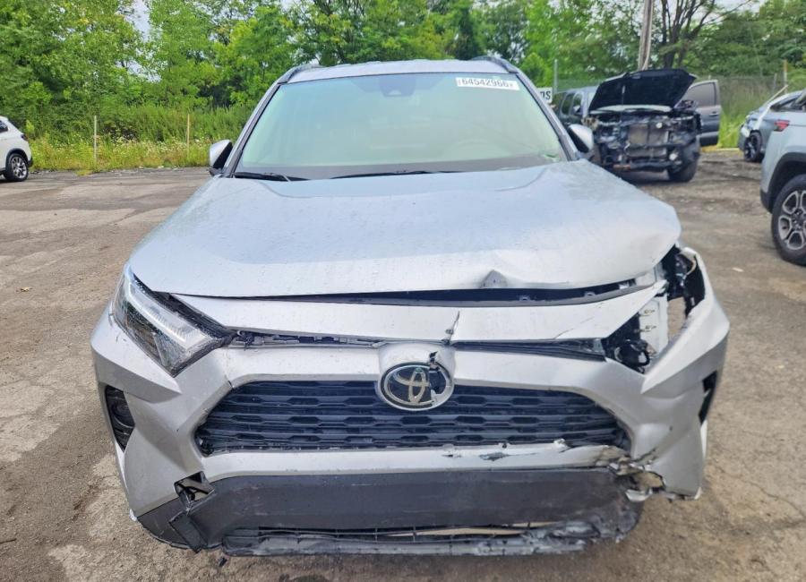 Salvage 2025 Toyota Rav4 Hybrid Xle in Silver