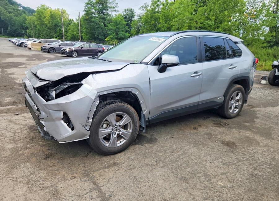 Salvage 2025 Toyota Rav4 Hybrid Xle in Silver
