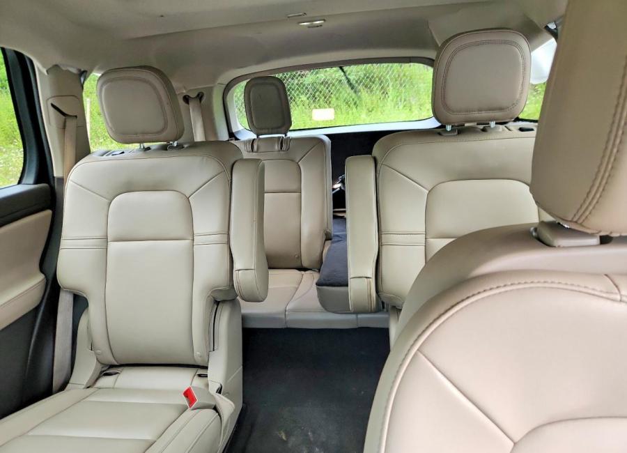Salvage 2023 Lincoln Aviator  in White