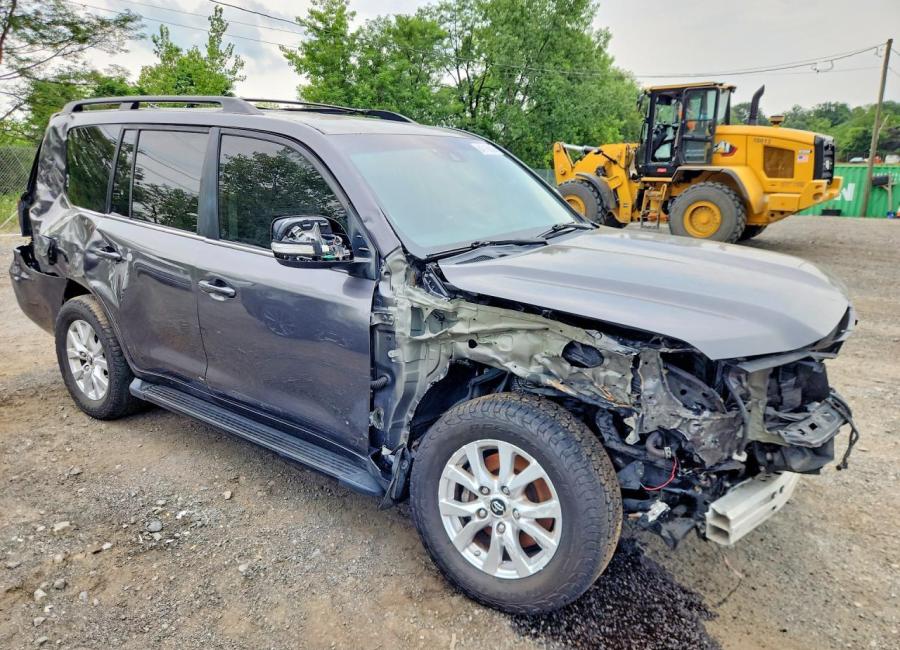 Salvage 2019 Toyota Land Cruiser Vx-r in Gray