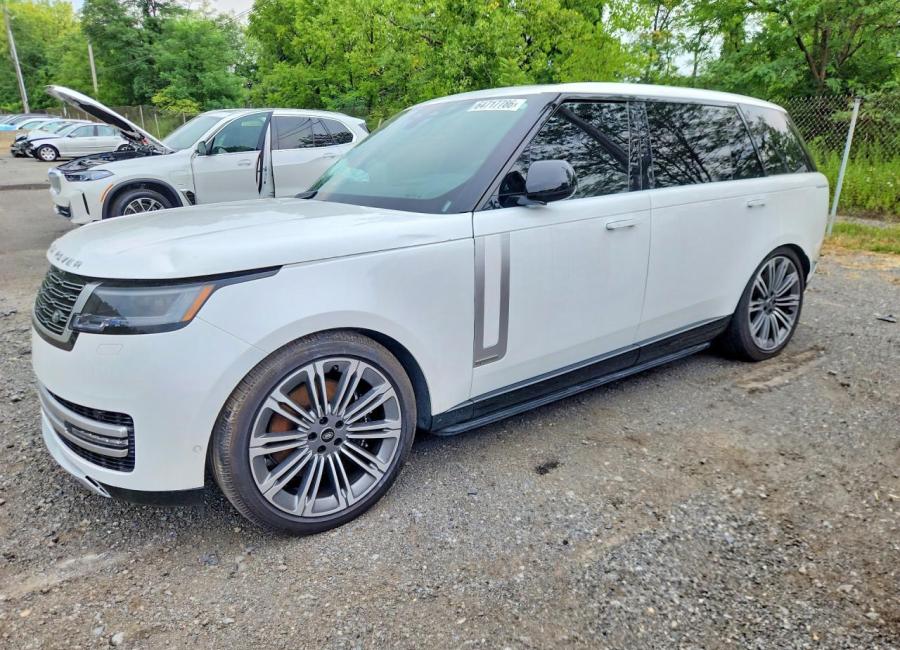 Salvage 2025 Land Rover Range Rover Autobiography in White