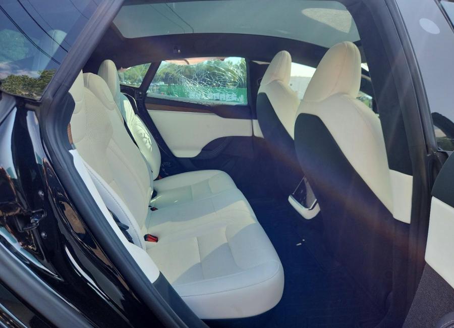 Salvage 2024 Tesla Model S  in Black