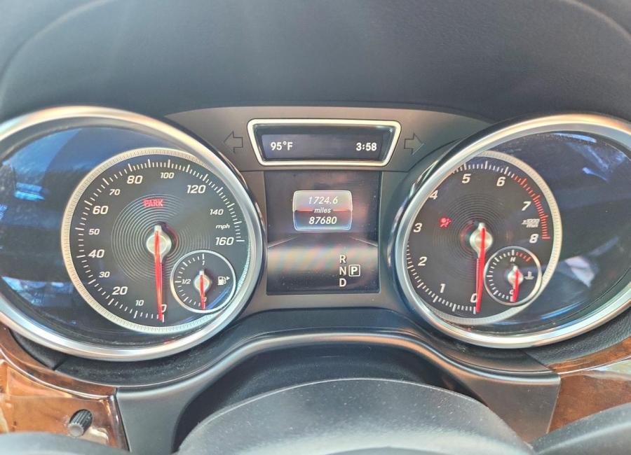 Salvage 2019 Mercedes Benz Gls 450 4matic in Black
