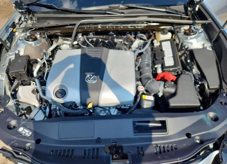 Salvage 2025 Lexus Es 350  in Silver