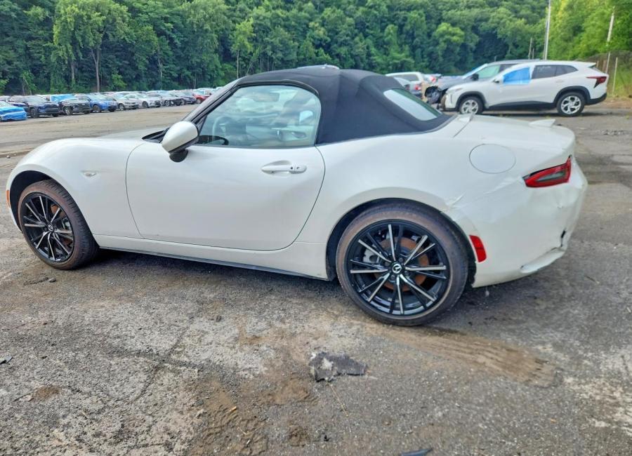 Salvage 2026 Mazda Mx-5 Miata Grand Touring in White