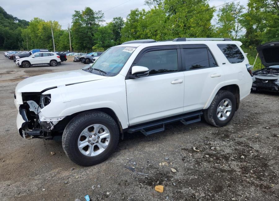 Salvage 2024 Toyota 4runner  in White