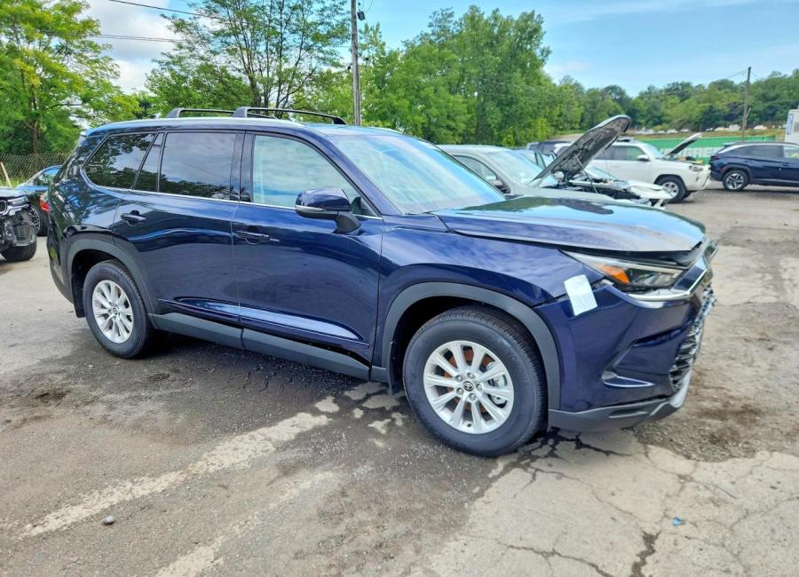 Salvage 2026 Toyota Grand Highlander Xle in Blue