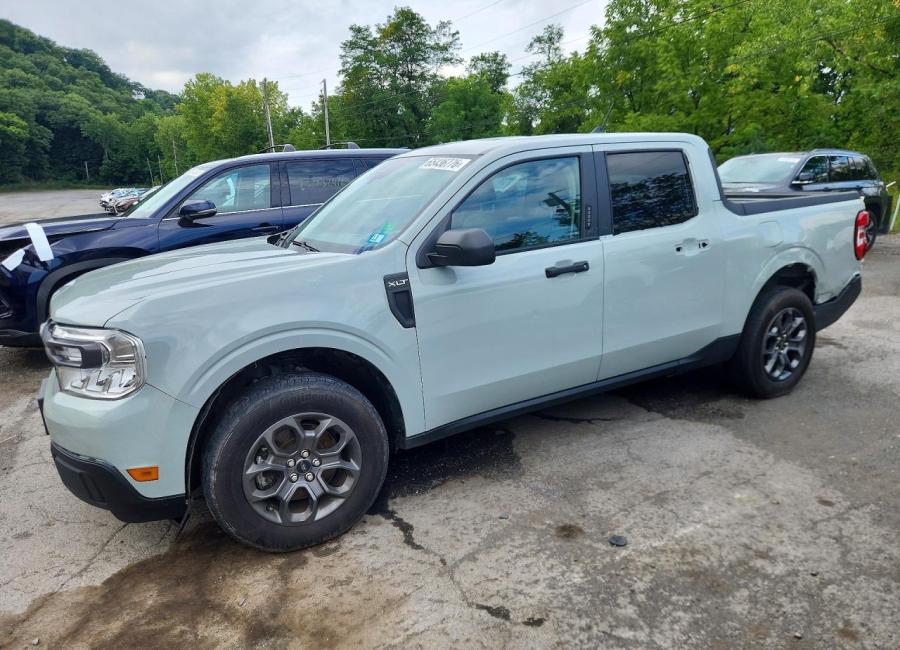Salvage 2022 Ford Maverick Xl in Green