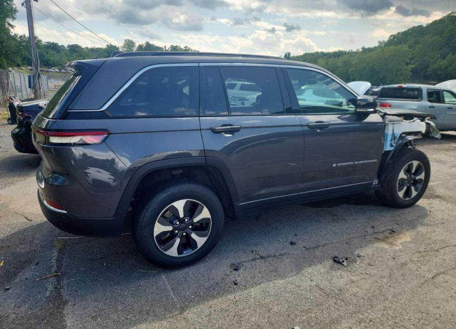 Salvage 2024 Jeep Grand Cherokee Limited 4xe in Gray