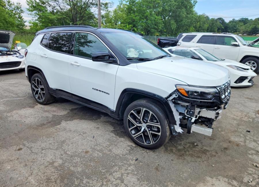 Salvage 2024 Jeep Compass Limited in White