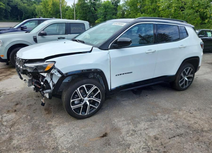 Salvage 2024 Jeep Compass Limited in White