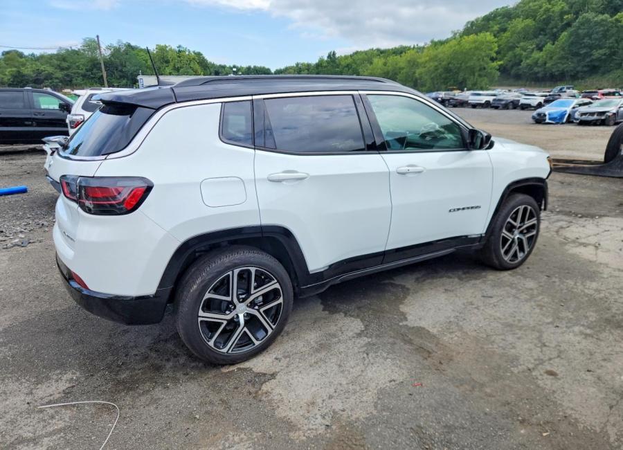 Salvage 2024 Jeep Compass Limited in White