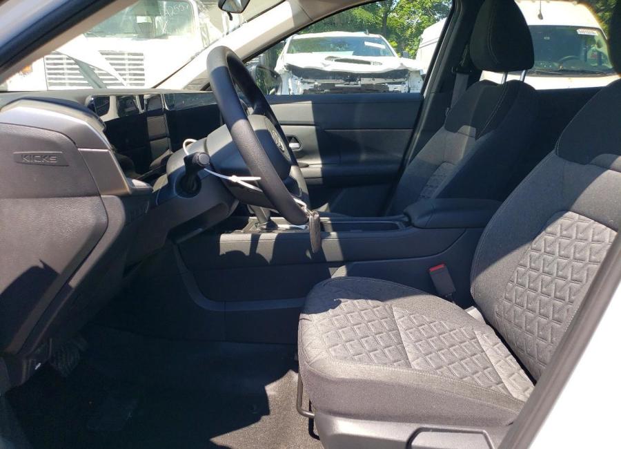 Salvage 2026 Nissan Kicks Sv in White
