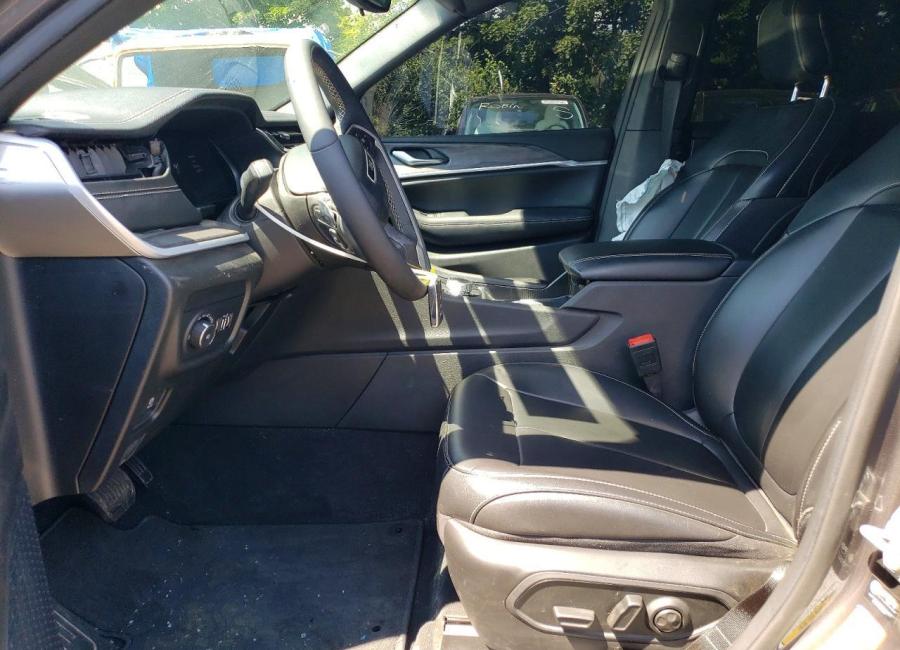 Salvage 2024 Jeep Grand Cherokee L Limited in Black