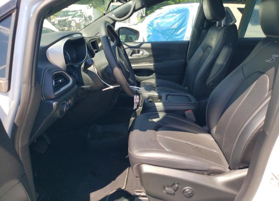 Salvage 2024 Chrysler Pacifica Hybrid Select in White