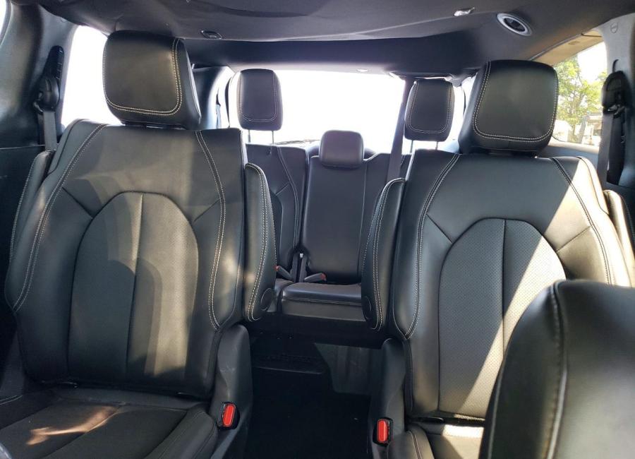 Salvage 2024 Chrysler Pacifica Hybrid Select in White