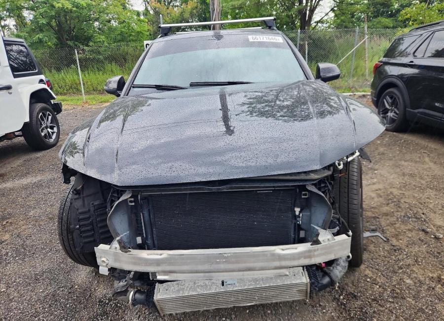 Salvage 2021 Audi Sq5 Prestige in Black