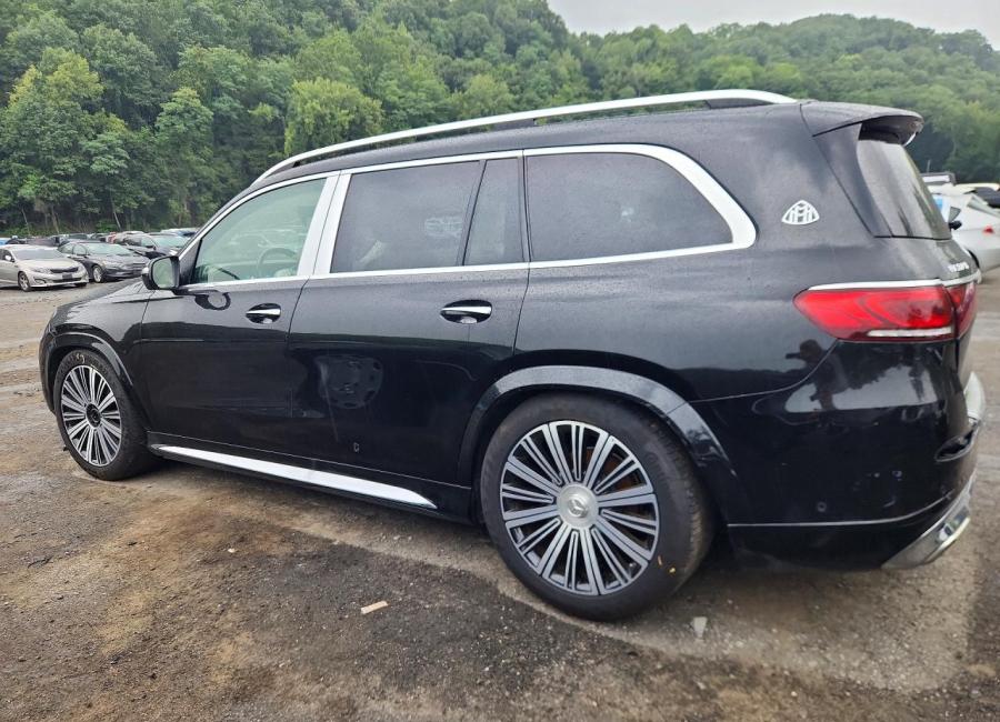 Salvage 2023 Mercedes Benz Gls 600 Maybach in Two Tone
