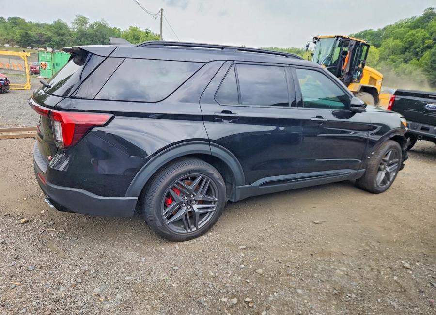 Salvage 2025 Ford Explorer St in Black